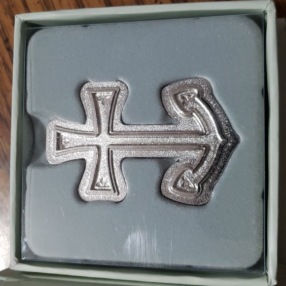 The Anchor Cross - Picture 4 of 7